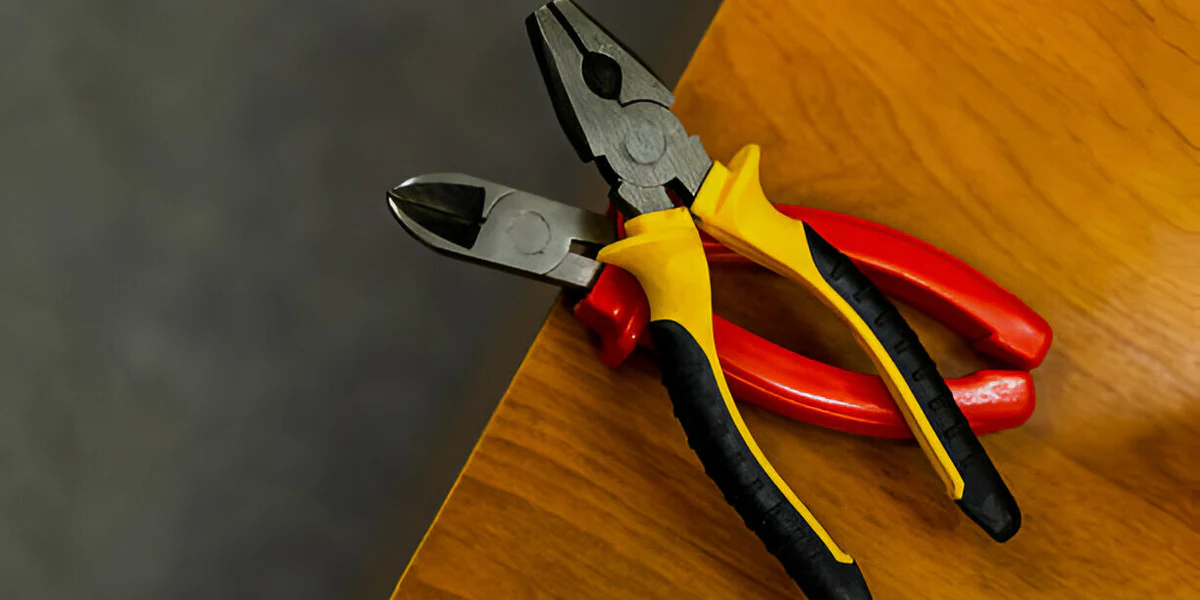 8 Best Titanium Pliers in 2026