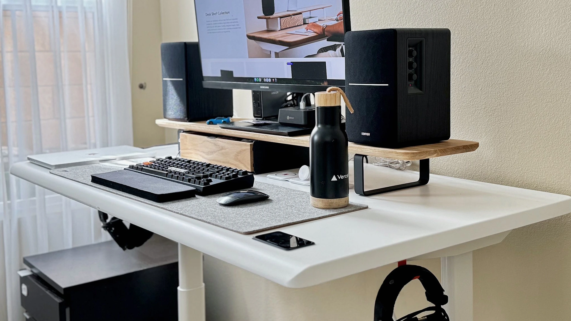 8 Best Titanium Desk Accessories in 2026