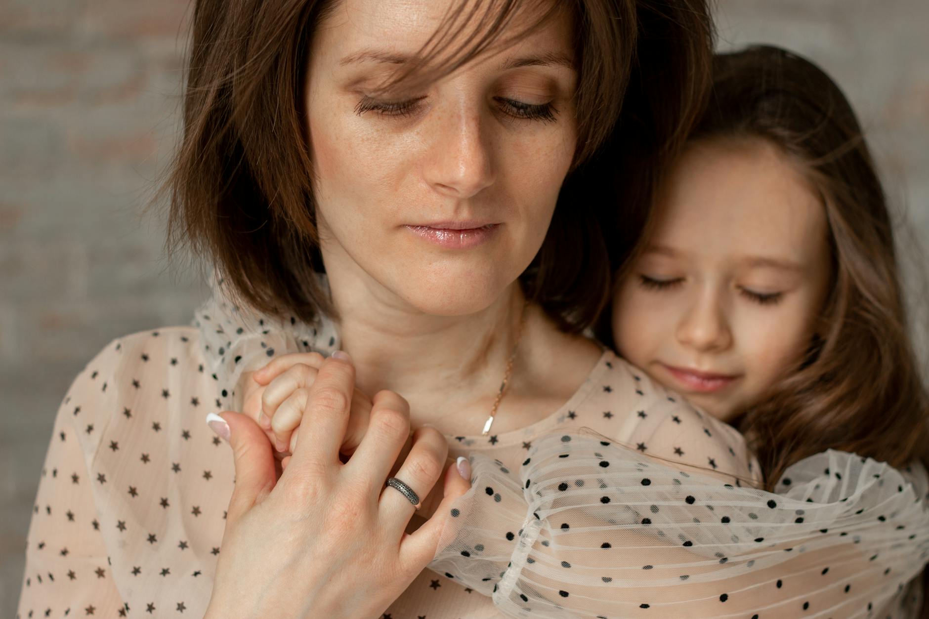 Is Titanium Hypoallergenic? What to Know About Titanium Allergies, Alloys & Safe Jewelry