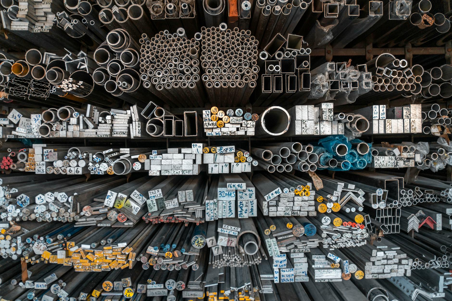 Titanium Density Explained: g/cm³, Strength-to-Weight, and How It Compares to Aluminum, Steel & Copper