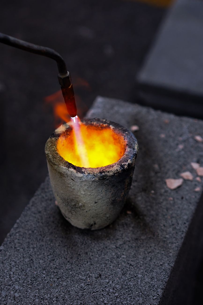 Titanium Melting Point Explained: 1668°C (3034°F) — What That Means for Welding, Camping & Cookware
